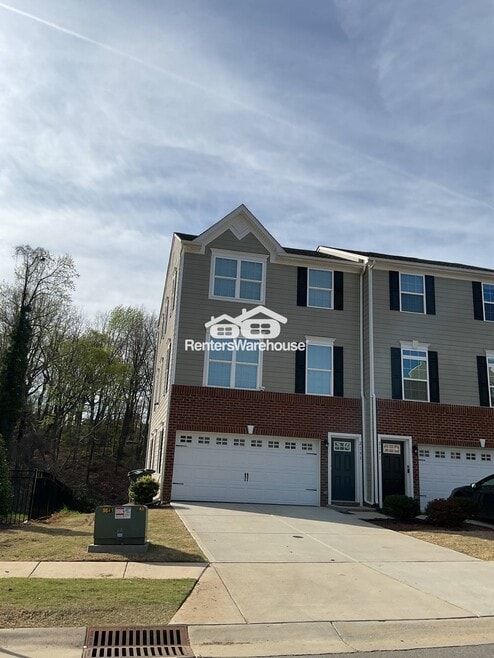 Building Photo - 2195 Autumn Cyprus Ave