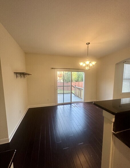 Building Photo - 402 Valley Spring Dr