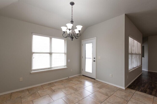 Building Photo - 14358 Redvine Rd