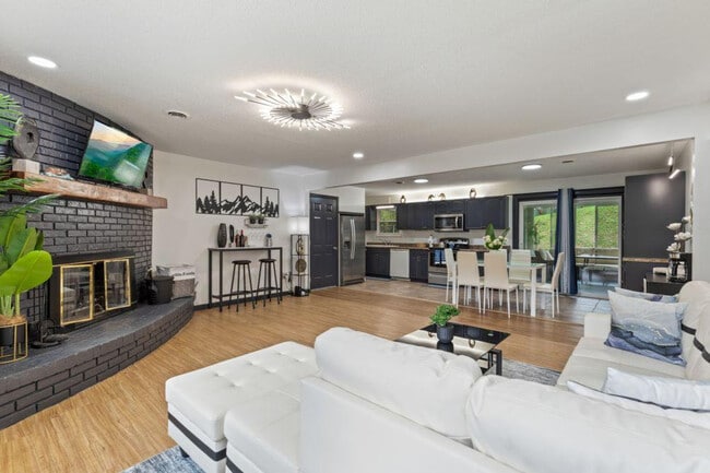 Building Photo - 400 Allensville Rd