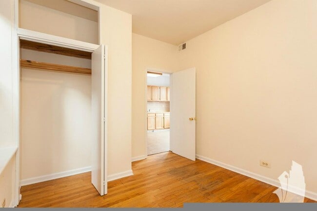 Building Photo - 3145 N Kedzie Ave