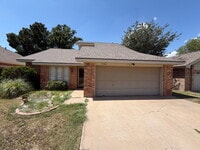 Building Photo - Nice Modern Home Located In Whisper Wood Near Tech. Includes access to pool & tennis court.