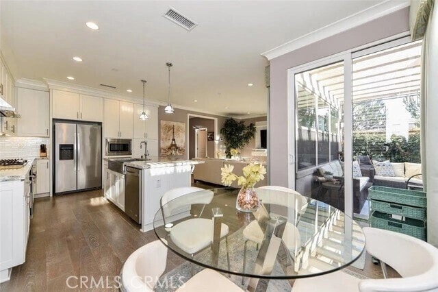 Building Photo - 83 Waterleaf