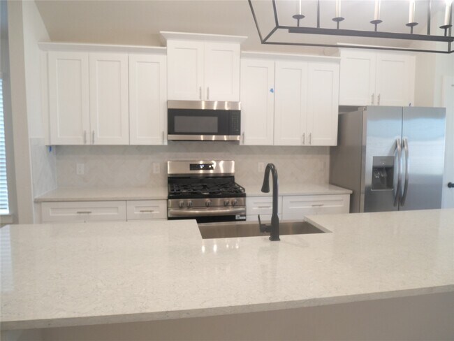 Building Photo - 6435 Downey Ln