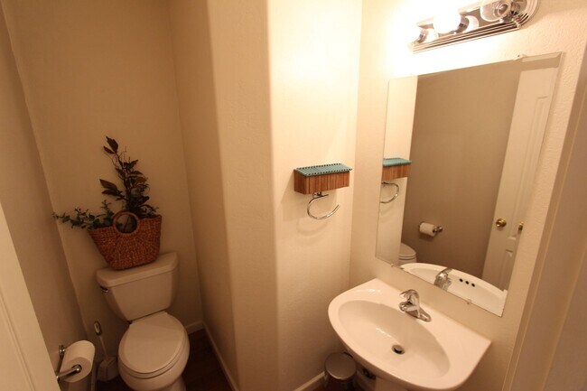 Building Photo - Spacious 3-Bedroom Townhouse with Main-Level Primary Suite