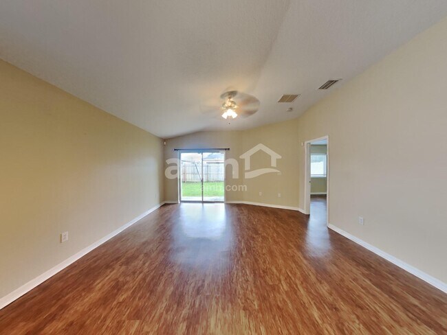 Building Photo - 4338 Country Hills Blvd