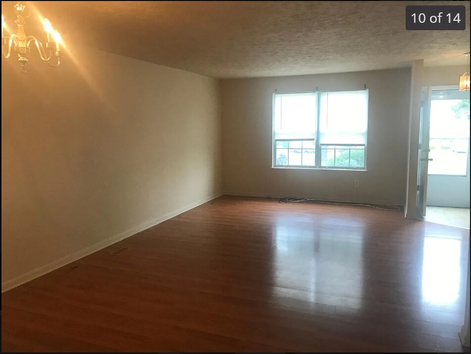 Building Photo - 802 W Spring Meadow Ct