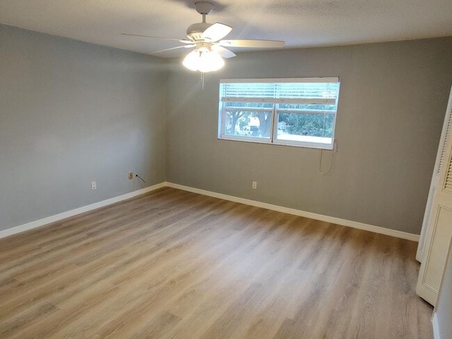 Building Photo - 936 Aragon Ave