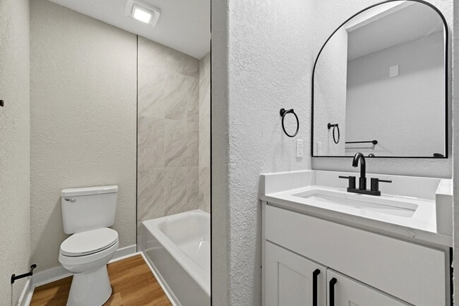 Building Photo - WELCOME TO WILLOUGHBY TERRACE!!!