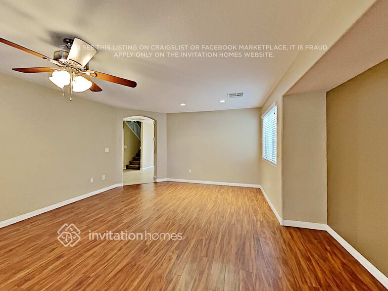 Building Photo - 9180 Giardino Villa St