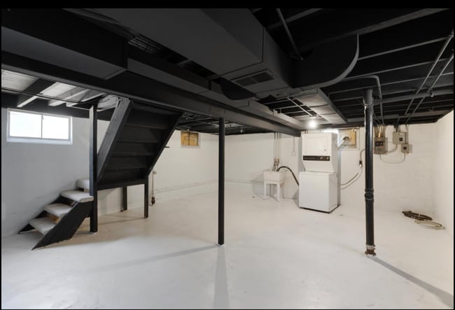 Building Photo - Updated South Omaha Home with Oversized Garage