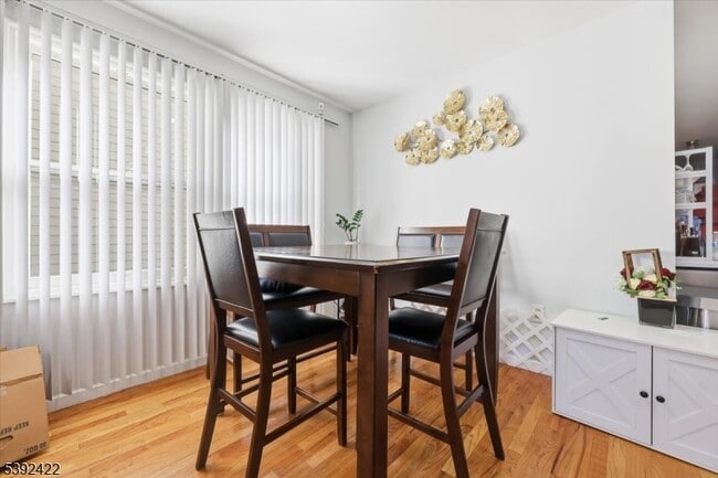 Building Photo - 245 Burgess Pl