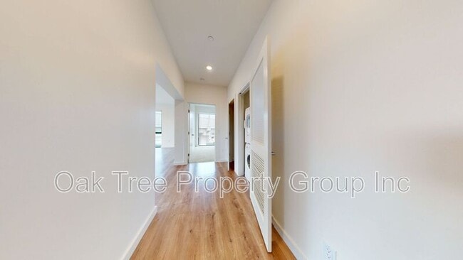 Building Photo - 532 Union St