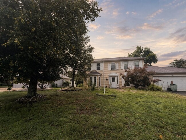 Building Photo - 8 Lindner Ln