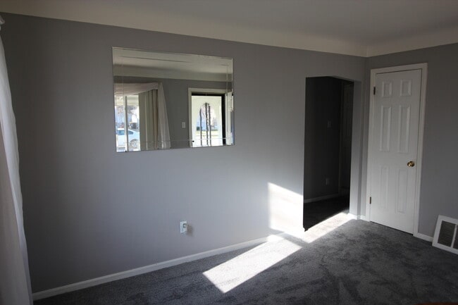 Building Photo - 14383 Mercedes