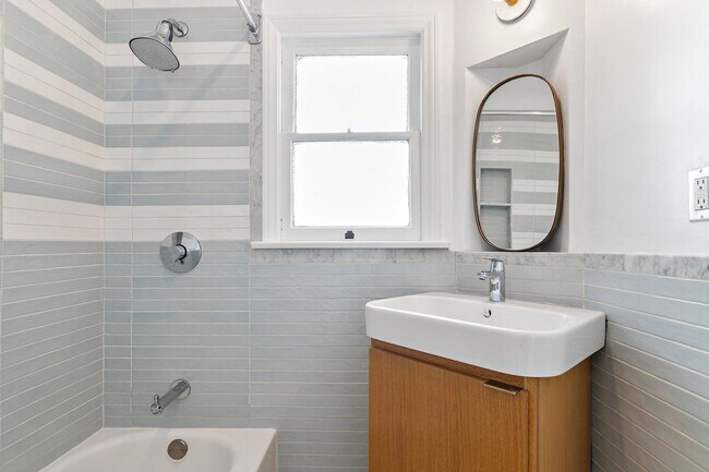 Building Photo - 1858 Westerly Terrace