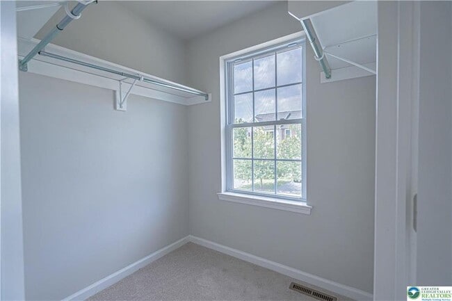 Building Photo - 752 Blue Heron Dr