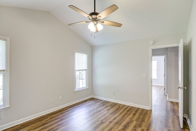 Building Photo - 126 Crookham Ct