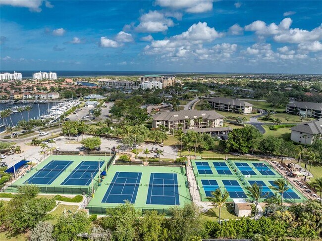 Building Photo - 3191 Matecumbe Key Rd