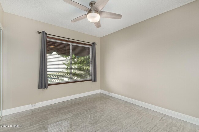 Building Photo - 8641 S 51st St