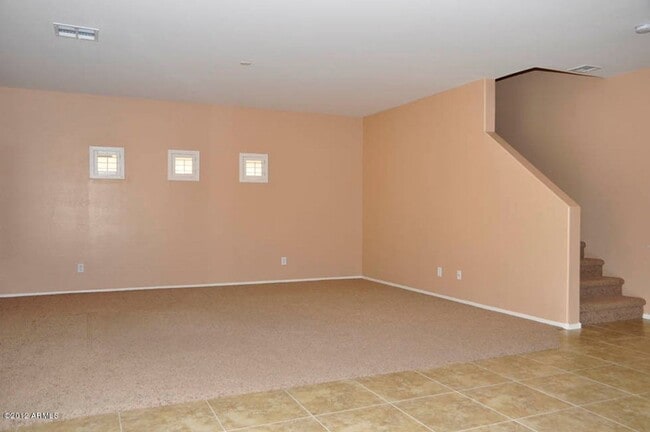 Building Photo - Charming 4 Bed 3 Bath Home in Norterra Area