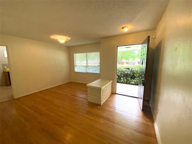 Building Photo - 10457 Solta Dr