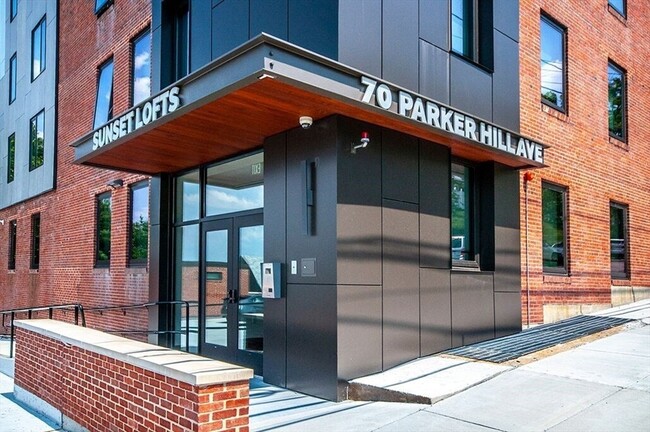 Building Photo - 70 Parker Hill Ave
