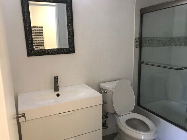 Luxury bathroom upgade - 3414 Jasmine Ave