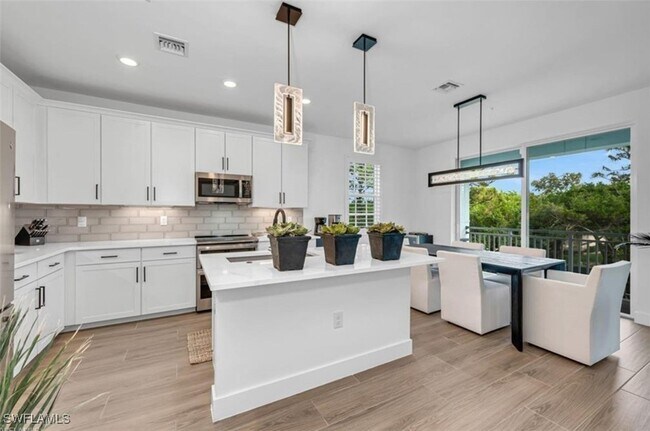Building Photo - 26390 Coco Cay Cir