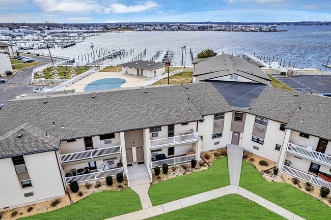 Building Photo - 113 Wharfside Dr