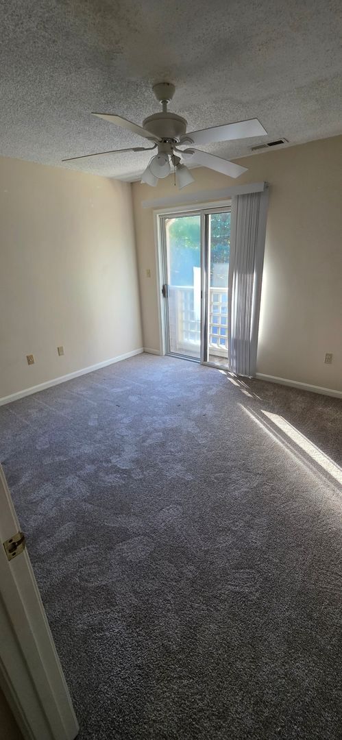 Building Photo - Ideal Living: Beautifully Designed 2 Bedro...