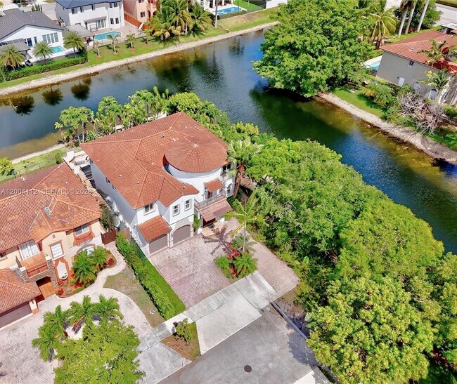 Building Photo - 6502 SW 162nd Ct