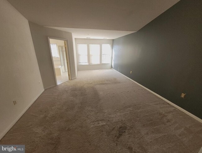 Building Photo - 4008 Spirea Ct