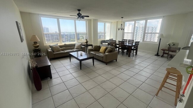 Building Photo - 3505 S Ocean Dr