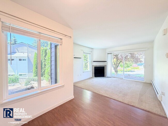 Building Photo - Charming 2-Bedroom Condo in Kent – Ground Floor Living with Modern Upgrades!