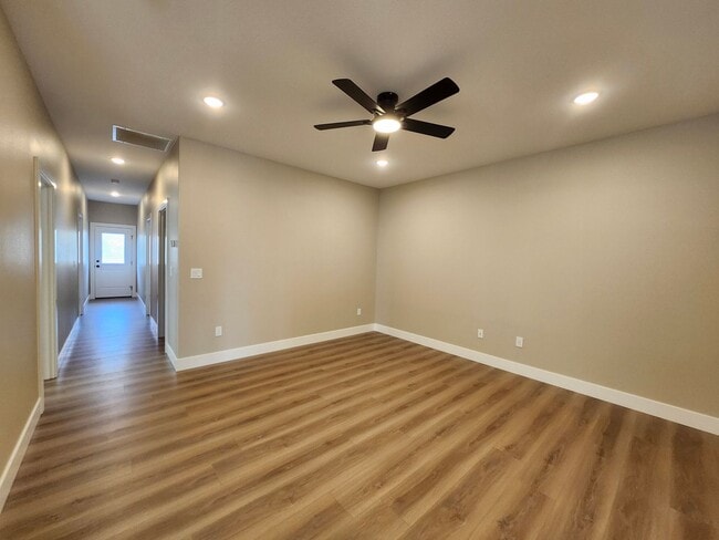 Building Photo - 5305 W Jay St