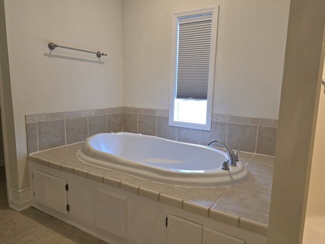 Building Photo - 1429 Stovall St