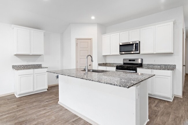 Building Photo - 6715 Riplee St