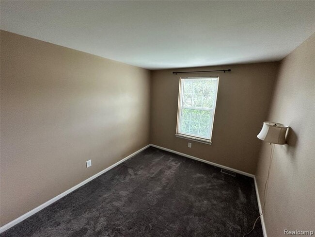 Building Photo - 41729 Broquet Dr