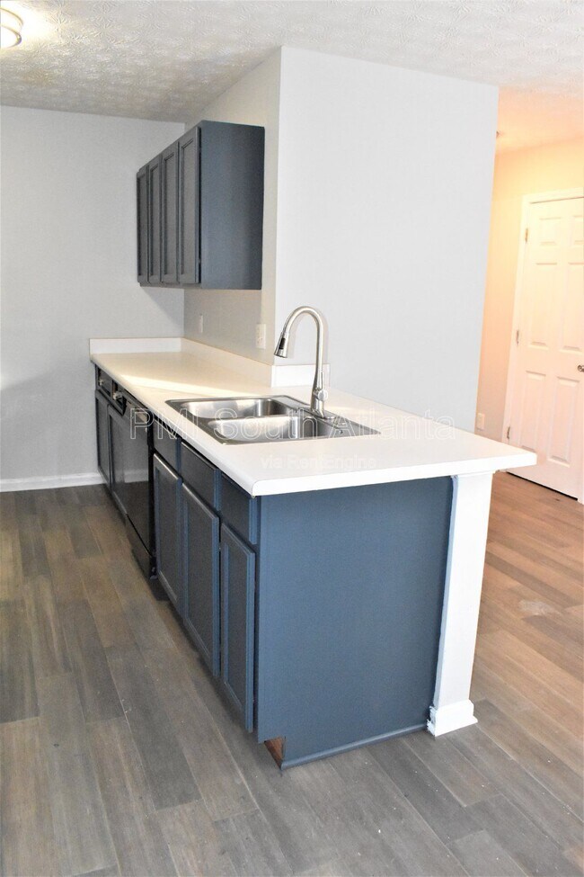 Building Photo - 5798 Strathmoor Manor Cir