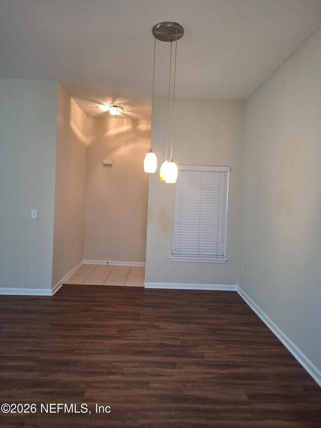 Building Photo - 7061 Snowy Canyon Dr