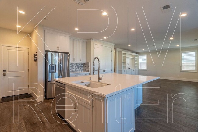 Building Photo - 10940 Portside Dr