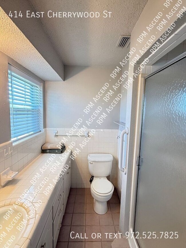 Building Photo - 414 E Cherry Wood Ln