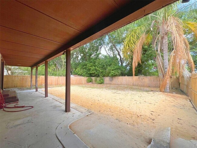 Building Photo - 822 Lake Elbert Ct