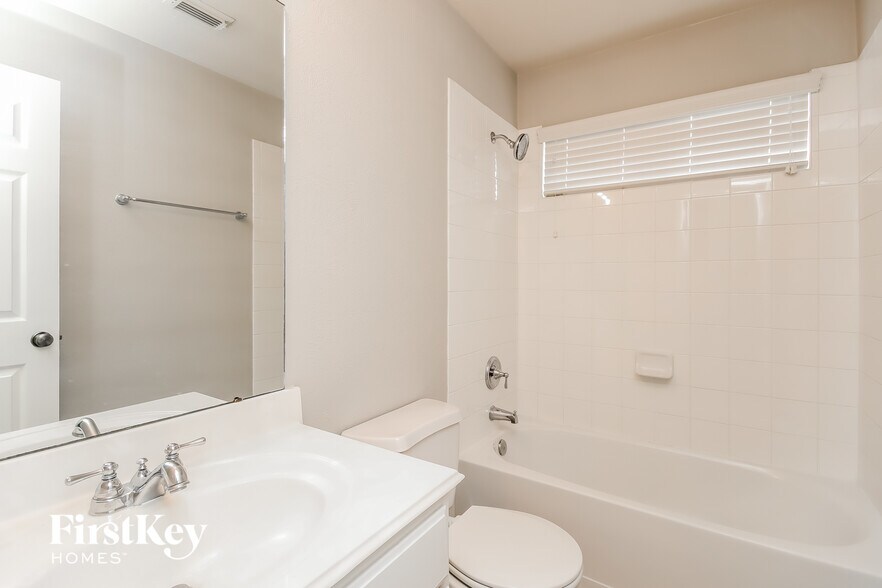 Building Photo - 14419 Stonebury Trail Ln