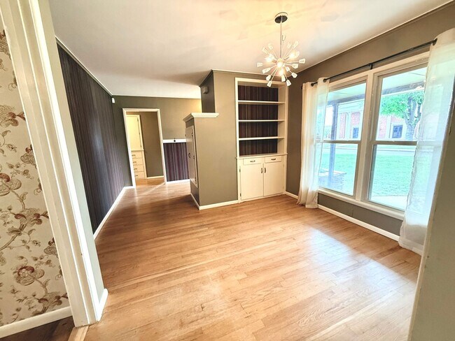 Building Photo - Beautiful Corner-Lot 3BD 1BA Home in Belle Isle Area!!