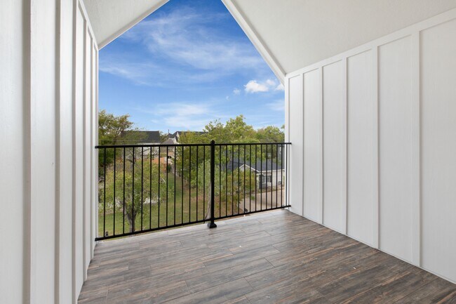 Building Photo - 228 Richards St