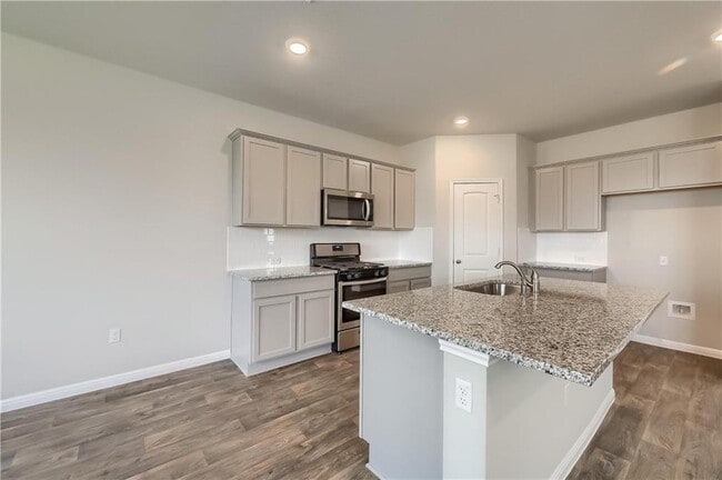 Building Photo - 212 Strand Ln