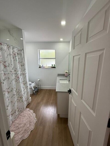 Building Photo - 6901 NW 112th Ave