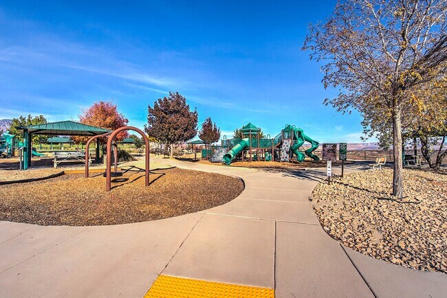 Building Photo - Fully Furnished 3 Bedroom Home In Coral Canyon With Community Amenities